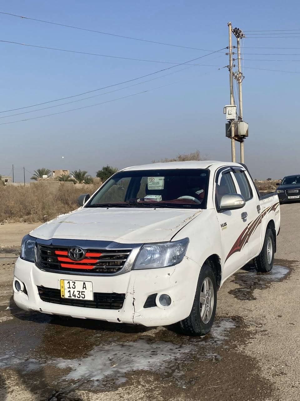 السلام أعليكم بيكم هايلوكس موديل 8محدث 14بل كامل سياره حلوه مكينه وكير وتبريد تخم تاير وداخل جديده  سنويه ال 28 سعره 118وبيه مجال الشراي تصال اعل رقم ***********تصل وتدلل
