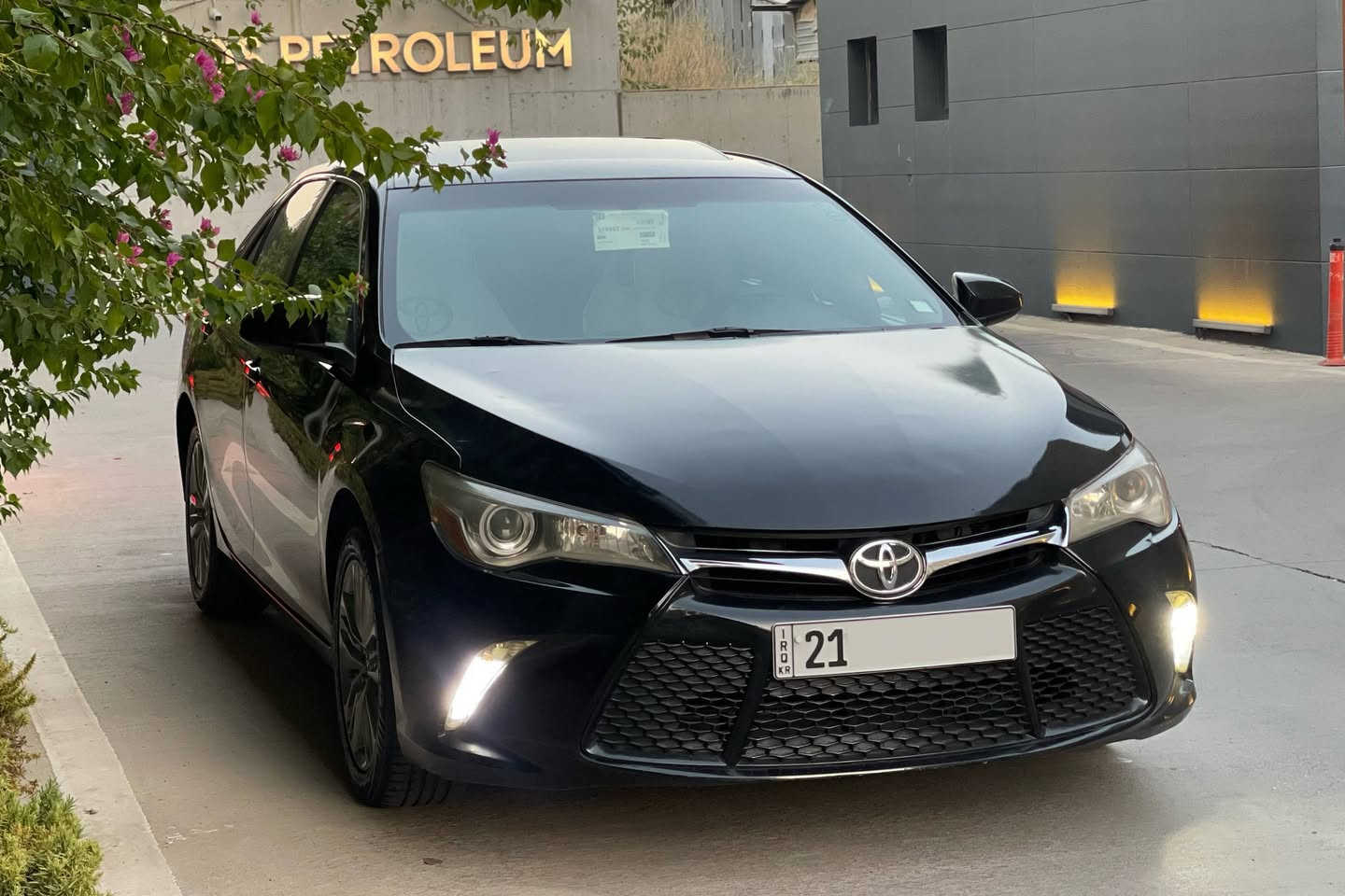 تۆیۆتا کامری +SE پڵەس 2017 ئەمریکی 
ســڵاید، کوشن جلد، کوشن کارەبا 
گێڕی سەر سوکان، شاشە، 
کامێرا، تحدید سرعە، مۆدی ئیکۆ
بە جوانی و پاکی ماوەتەوە 
٩٩هەزار مایل ڕۆشتووە
بە ناوی خۆمەوەیە 
سەنەوی و ژینگە و ڕێگاوبان تا 2028 تازەیە 
تاقمێک تایە و ویلی تازەی لەژێرە 
دوو پارچە بۆیاخ و چەند پەنجەیەک سارد بێ ناوگرتن 
ڕەسمی سۆنەر دانراوە بۆنید و چەمەلەخ بۆیاخە 
ئێرباگ سوکان و داشبوڵ بە شەرت کە نەتەقی بێت 

سعر: لە کۆمێنت داوای بکە ڕاستەوخۆ بۆت دێت 📩 

گێڕ و مەکینەی بێ کێشەیە
تەنها کاسکێتم کردووەتەوە بەڵام بە شەرت 
کە ٢٥٠ دینار مەصرەفی نەبێت 
کامل سێرڤز کراوە پێش و دوای داگیراوە 
چرکەی تیا نییە تازە پۆڵیش کراوە 
زۆر جوان ماوەتەوە و هەموو گیانی سەیارەکە بە شەرت 
شوێن : سلێمانی 

ژمارەی خاوەن سەیارە 
***********
