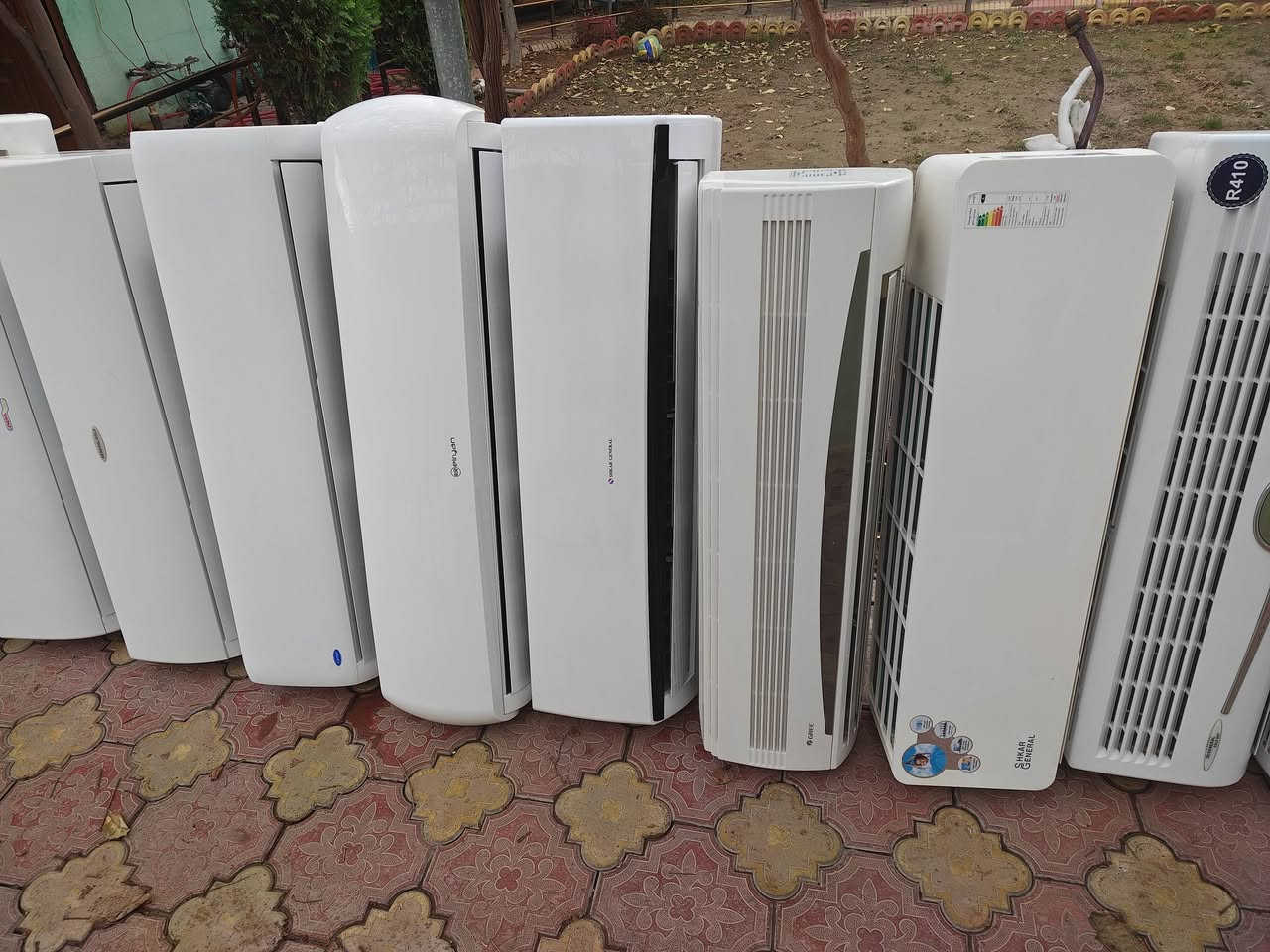 يتوفر سبالت :
3طن جداري عدد4
2.5طن جداري عدد5
2طن جداري عدد 50
1.5طن جداري عدد32
1طن جداري عدد 5
ملحقات :داخليه وخارجية وبليت (بيلادي وجوكر) وريمونت (بيلادي وجوكر).
بيع فقط جمله 
***********
