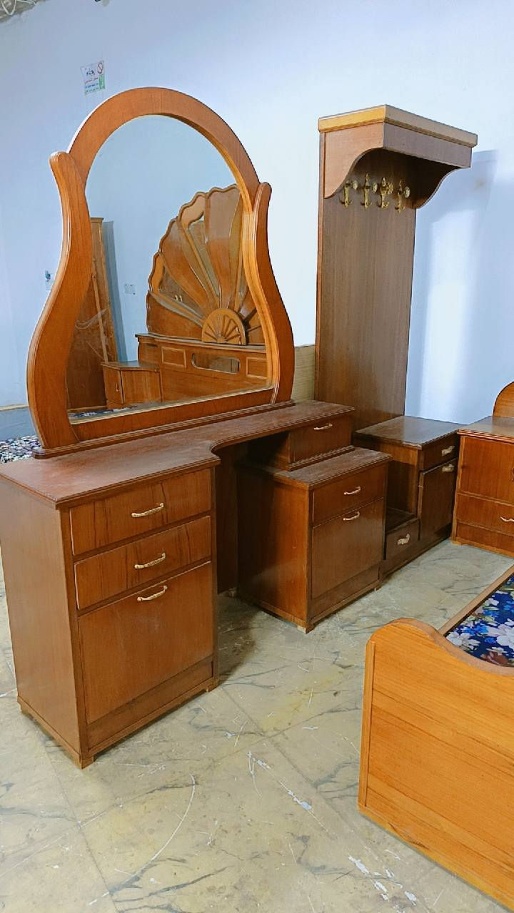 غرفه نوم مستعمل 
العنوان تلعفر قرب جامع النور 
السعر 550 قفل 
*********** رقم واتساب 
*********** رقم واتساب
