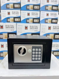 ٢٣×١٧×١٧سم • وزن ٢.٥كجم • توصيل مجاني