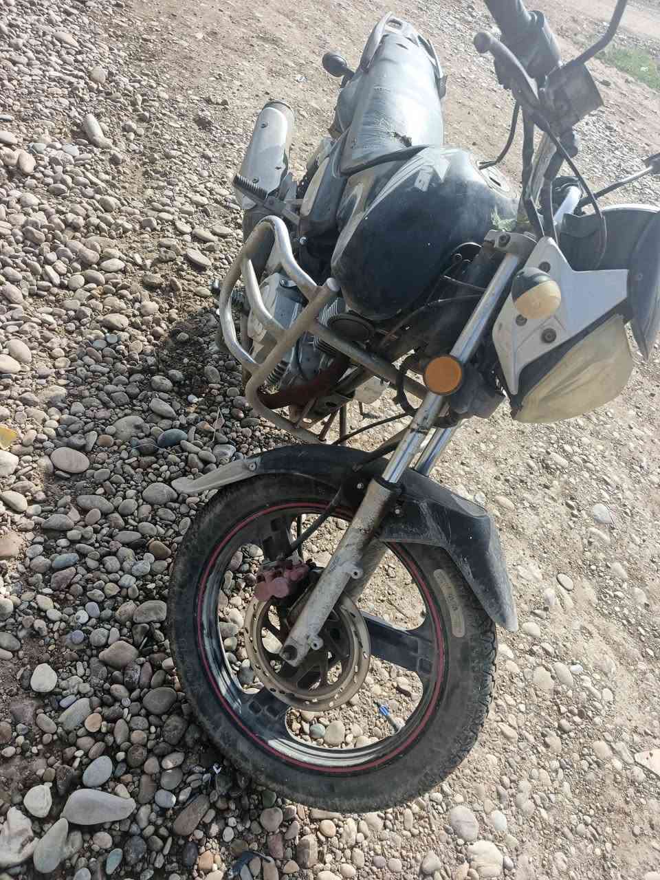 السلام عليكم ورحمة الله
دراجه سنكي اسود هاوجنك محرك 200 اوراق كامل بي كمرك كهربائيات كامل نكره سلف محرك بلادي لا تنقيص و لا تبخير 

ادور مراوس بناصي محرك 200 فقط مراوس فقط مو للبيع 

الاستفسار خاص أو الاتصال على الرقم

***********    واتساب موجود
