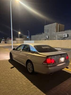 السلام عليكم
شاهينه اتلث موديل 2007 
شاصي 182 الجبير المرغوب 
لون بحري 
سياره فول مواصفات عدا الفتحه 
3 دكم سياره 
سبورت و نورمل و ايكو 
السياره تحكم ستيرن جهتين 
ستيرن كهرباء 
لايت دوار ويه الستيرن 
ABS شغال و بلادي 
تبريد قطعتين شرط ثلج 
7 بصمات السياره 
بصمه رصاصي جكساره 
السياره بعد بيها هواي مواصفات للبيع فقط 

السياره جنطه 
السعر 42 و بيها مجال حك الجيه 

***********
