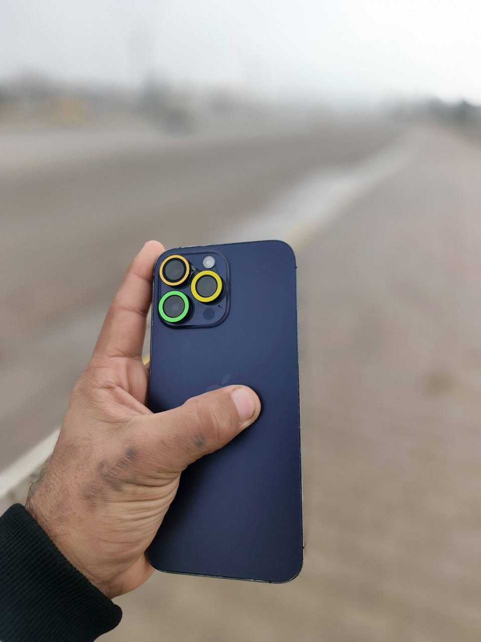 ايفون 14 برو ماكس دبل سيم
السعر 500 وبي مجال 
 بطرايه 77 بلاديه  بدون صرف 
مبدل شاشه بلادي فقط فيس ايدي شغال
***********
