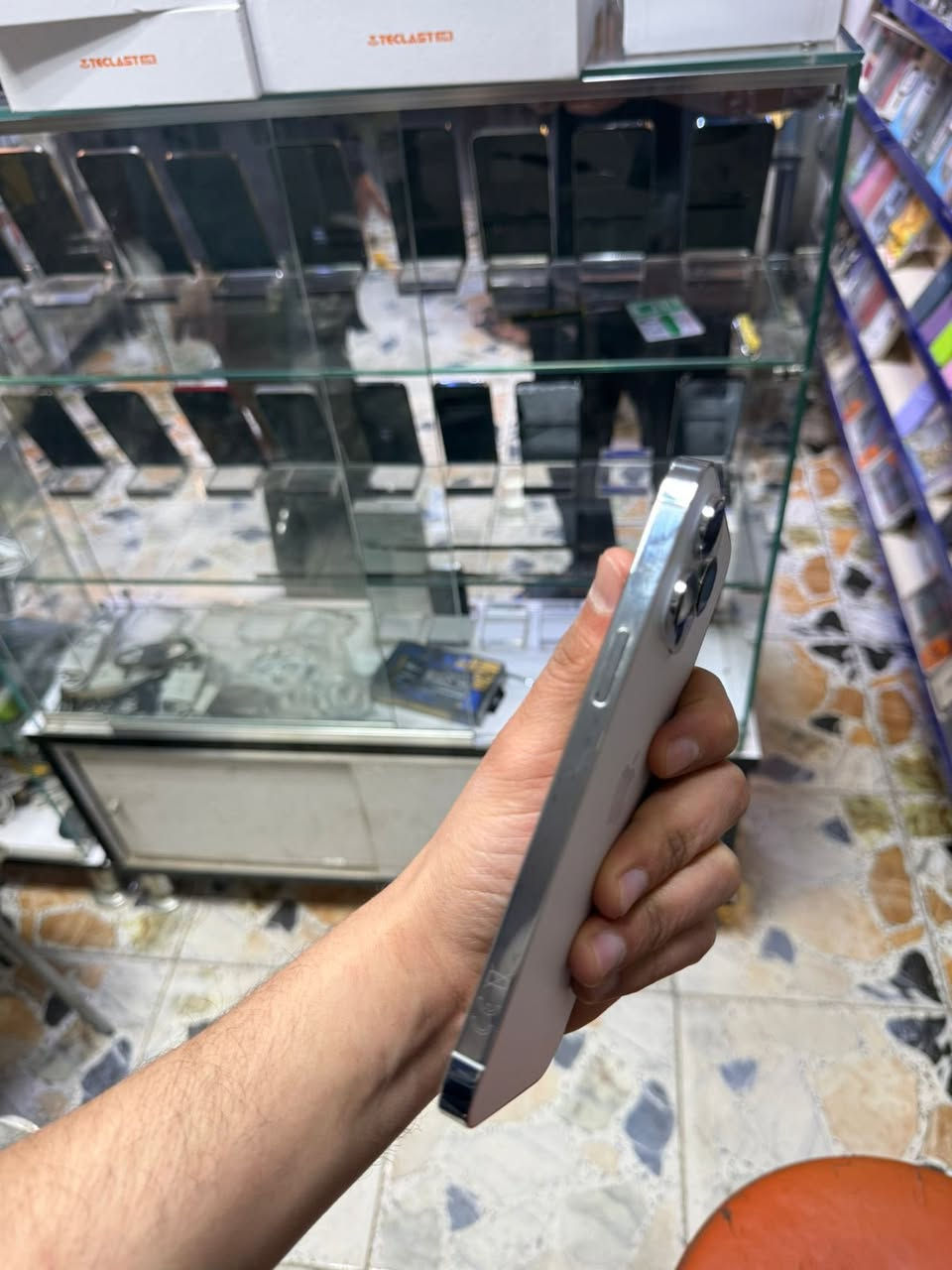 يالله🧡
ايفون 14برو ماكس 
ذاكره 256
بطاريه 91
بلادي وتر بروف 
شرق اوسط نضافه مليار ما بي اي مشكله 
للبيع او مراوس السعر 890الف 
للتواصل ***********. ***********
