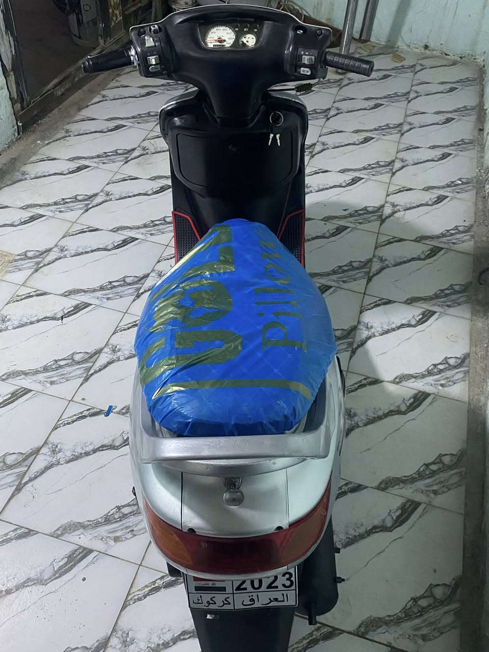 السلام عليكم 

فراشه 140 مكينه نظيفه ناعمه شلعه ومشي فوول لاتنقيص ولاتبخير كهربائيات كله شغاله سلف هندر اشاير هورن لايت عالي ناصي صطاب خلفي كله شغال دبلات شغاله قفل جنطه قفل ستيرن دراجه نظيفه  سعره٣٢٥ وبيه مجال مكاني طوريج ***********
