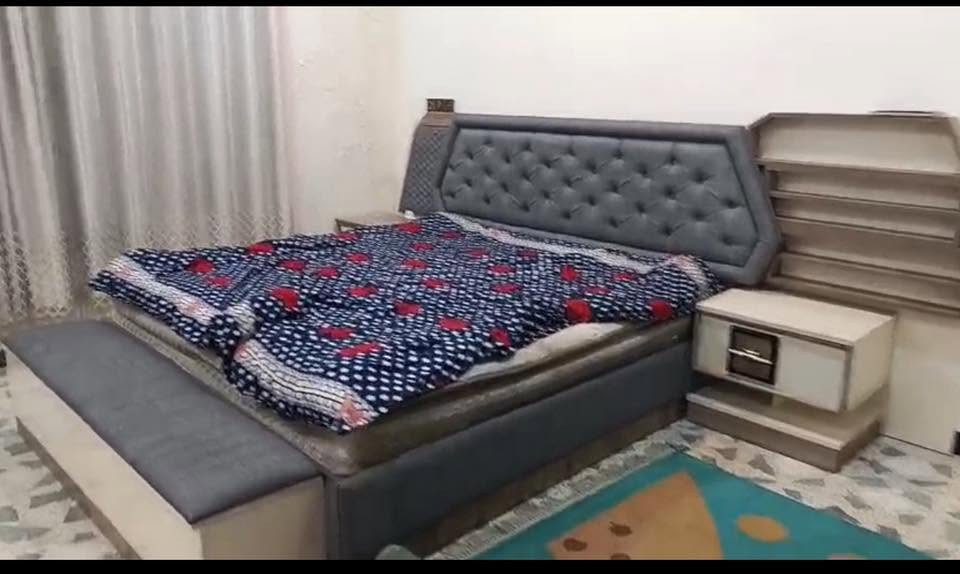 السلام عليكم
غرفه نوم تركيه نضيفه استعمال قليل 8 قطع 
للاستفسار خاص او الاتصال على الرقم 

‭***********‬
