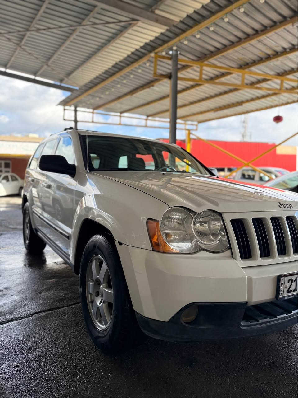 جێب لاریدۆ ٢٠٠٨
نمونە لەجوانی
تووڵ و بلاجکتۆر 
کامێراو شاشە ئایپاد
گێرو مەکینەو ئەکسل بەشەرت
سەنەوی بەسەرنەچوە
سۆنەرم داناوە

١٠٧ گەلاو کەمێک معامەلە
***********
*********** ڤایبەر السليمانية, العراق
