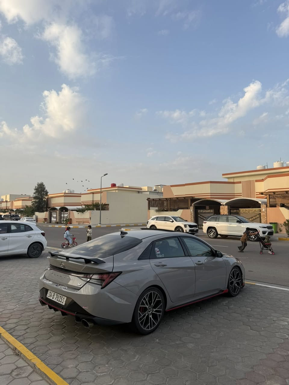 بسم الله الرحمن الرحيم
السلام عليكم ورحمة الله وبركاته 
Hyundai Elentra N 2023
المحرك :2000تيربو  
المواصفات: N 
كير اوتماتيك 8 نمر دبل كلچ DCT 
كشن حضن 
كشن علامة N
كشنات كنتاره وجلد N
سلايد روف 
اناره داخليه 👌🏻٢٤ لون
تحكم ستيرن نورمال وسبورت
تحكم دبلات نورمال وسبورت
ابواب بصمة
بصمة تشغيل 
شحن وايرلس
شاشة متصله 
كاميرا
نظام صوت _𝐁𝐎𝐒𝐒
اشارة ترحيب
اشارة مرايا
اوتو ستوب
نقطة عمياء
تحديد سرعة
تحديد مسار
رادار امامي 
رادار جانبي 
رادار خلفي 
حساسات جانبي 
حساسات خلفي
نظام _ 𝐍𝐎𝐑𝐌𝐀𝐋
نظام _ 𝐒𝐏𝐎𝐑𝐓
نظام _ N🚀
نظام _NGS☠️🩶
كشنات هيتر
ستيرن هيتر
صندوق ذكي
لايتات ليد 4 عدسات زينون
بگلايت ليد
ماشية 80k كيلو
 
صور الحادث مرفقة بالمنشور
مكان السياره البصره 

السياره رقم بصره بأسمي 
للاستفسار : ***********
