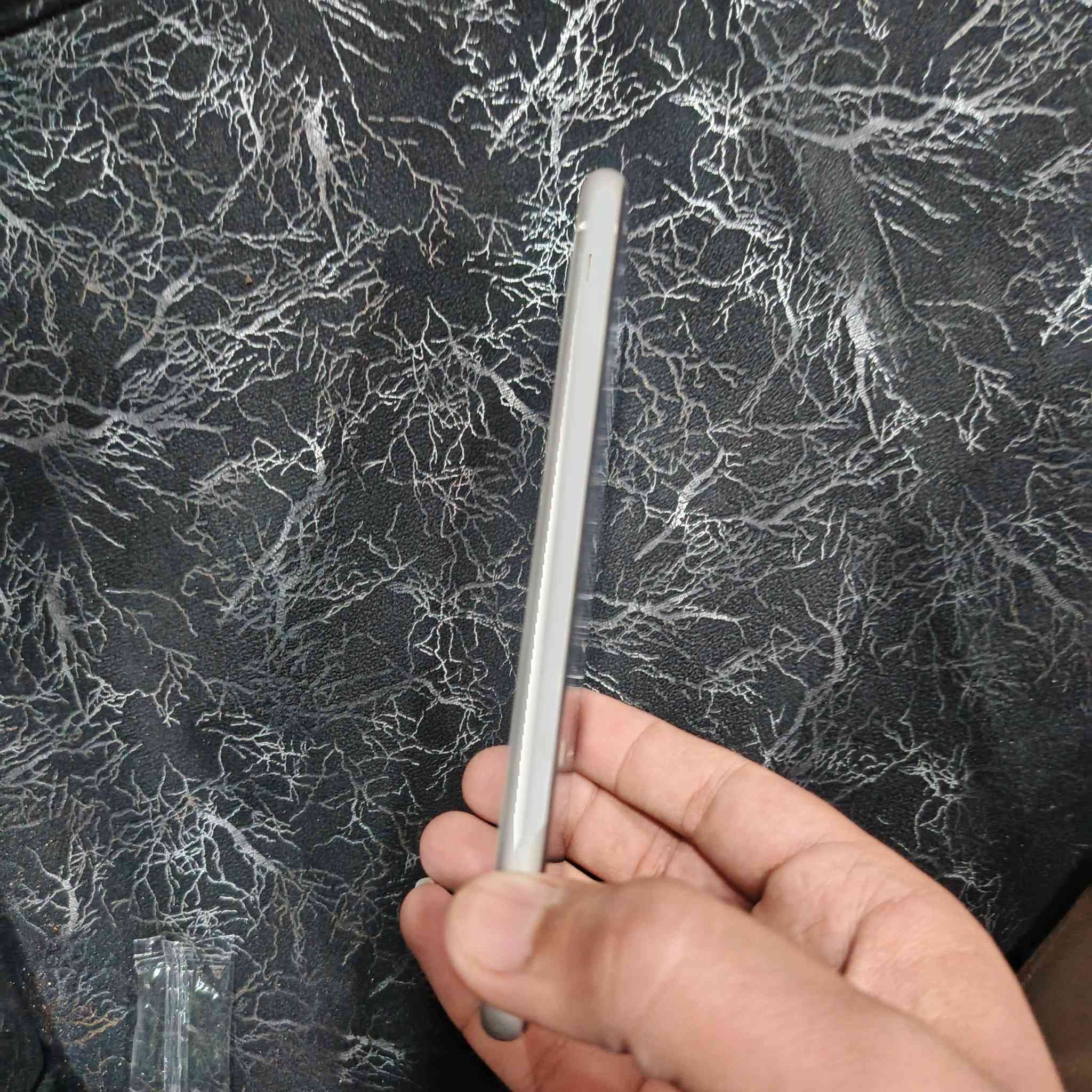 سلام عليكم ايفون 11 عادي جهاز مكفول ما مفتوح ذاكره 64 بطارية 73 جهاز كامل مابي اي نقص
السعر 220 بي مجال مكاني كربلاء قرب مستشفى الحسيني *********** او خاص
