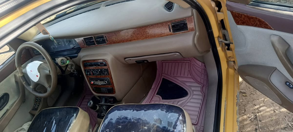 السلام عليكم سمند  ١٢نضيفة  مكفوله من الضربه فقط نص البنيد مكاني ديوانية تبريد تدفئه شغال عينه وصينيه جديده تخم جديد مكينه تنقيص فقط قليل كير شرط رقم جديد مصفره كلشي 
اخوان مراوس بخصوصي 
او بيع 
السعر 
٣٢
***********
***********
