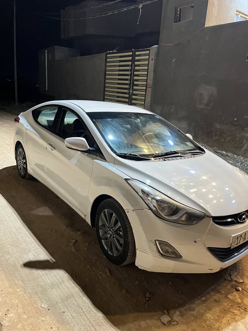 السلام عليكم
النترا 2013
السعر 98
وارد امريكي لون ابيض 
رقم مثنى الجديد 
حادثهة جاملغ خلفي وباب خلفي بدون تبديل بس صبغ 
وهنا بالعراق صار بيهة صبغ بالبنيد 
مواصفات السياره 
تحكم ستيرن شاشه تاب ويل كب 16 بلاجكتور امامي 
اشاير بالمري حساس اطارات 
السياره جاهزه من كلشي حداديه جديده باتري جديد تخم تاير جديد 
مكان السياره ديوانيه الحمزه الشرقي 
تفاصيل 
***********
***********
