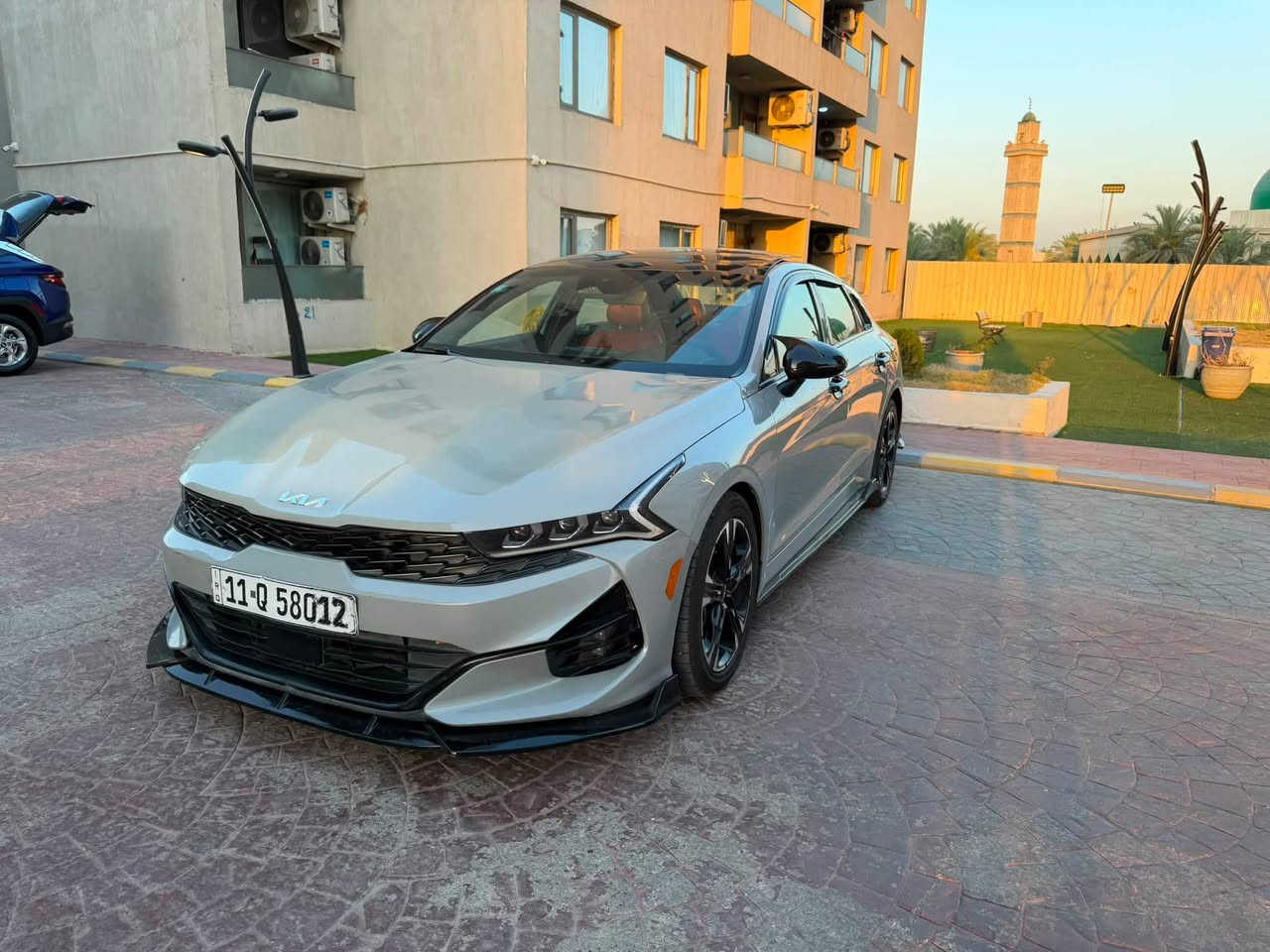 السلام وعليكم
للبيع k5 gt line 2023 فول مواصفات للبيع

ماشيه 59 مايل 
رقم اربيل ب اسمي 

محرك 1600تيربو

المواصفات:

- بصمة تشغيل

- تشغيل عن بعد

- شحن هاتف لاسلكي

- قيادة ذاتية على الخطوط السريعة

- هندبريك بصمة

- سقف أسود بانوراما

- مثبت سرعة

- مرايا قلاب عند الرجوع

- نظام صوت Bose

- حساس إطارات

- بك لايت لد

- شاشة كبيرة كار بلي

- كامرة دوارة 

-قطعتين تبريد 

-تبريد مناخين منفصل

-حساسات خلفية

- كشنات حار وبارد

- شاشة أعطال

- ويل كروم لونين

- رادارات جانبية

- مراقبة النقطة العمياء

- جنطة ذكية عند الاقتراب مع ترحيب

- إشارات بالمرايا

- كشنات جلد أبيض ملكي

- كراسي أمامية كهربائية

- لايتات عدسات زنون

-لدات امامية

- أنظمة قيادة Eco / Sport / Smart / Normal

- تحكم كامل بالستيرن

- كير أوتو وعادي

- أوتو بريك

-دشبول صاج

-منافذ طاقة

-منافذ USB

-سبير منازل

السيارة جاهزة بدون نقص 

محرك كير كفالة تبريد ثلج

السيارة بيهة 3 قطع صبغ فقط 
حادثها جاملغ  والبنيد وصبغ جاملغ خلفي بالعراق

رايدها ب 160 وبيها مجال للشراي 
اي استفسار  اتصل 

***********

عنوان بغداد البياع
