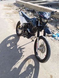 قفاز • ٢٠٠ • ٢٠٢٤