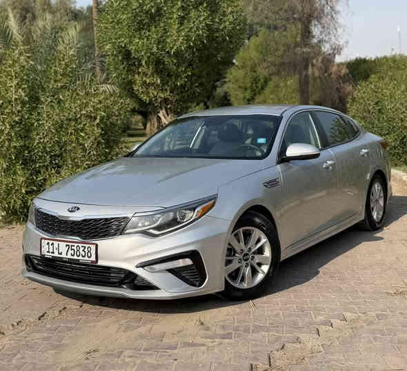 السلام عليكم 
كيا اوبتما 
موديل : 2019
ماشية : 100 الف 
المواصفات 
شاشة 
كاميرا 
رادارات 
تحديد مسار 
قيادة ذاتيه 
تحكم ستيرن جهتين 
كروز سرعة 
اشاير بالمري 
لد امامي  
بك لايت لد 
مكينة 4 سلندر 
 2400 
ويل كب كروم 
نظام سبورت 
نظام ايكو 
حساسات 
(رقم بغداد الجديد بأسم مشروع وطني) 
ملاحظة: السيارة كلين تايتل هنا صار بيها صبغ بسيط موضوع بالسونار .
(بدون تبديل بدون دواخل بدون ايرباك )
السيارة جاهزة من كلشي بدون اي نقص 
السعر : 139 وبيها مجال بسيط 
العنوان : بغداد الكاظمية قرب مرور الكاظمية معارض جكوك معرض الرحمن 
للاستفسار
عبدالرحمن 
***********
 ***********
