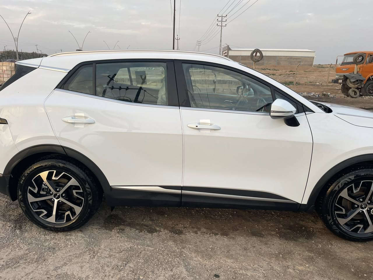 2025 ماشيه 22 الف قابل للزياده
مواصفات نصف فول وضع الشركه ب اسمي اربيل قبل سبوع حولتهه السعر 225

  ديالى جديده الشط ***********
