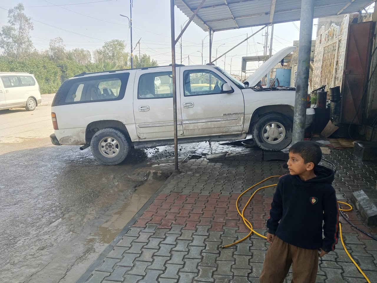 سلام عليكم جمسي تاهو اللبيع جاهزة 2001 *********** مكان سياره كوت
