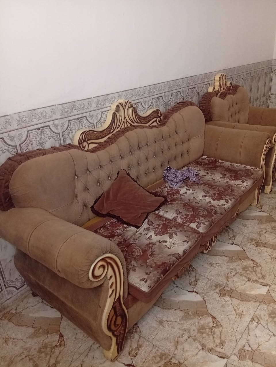 السلام عليكم تخم البيع ملاحي تسكام 300وبي مجال ***********
