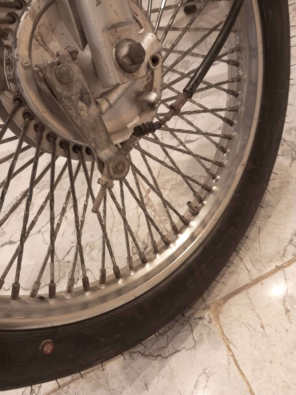 السلام عليكم تاير للبيع دراجه لعبه سين  ***********
