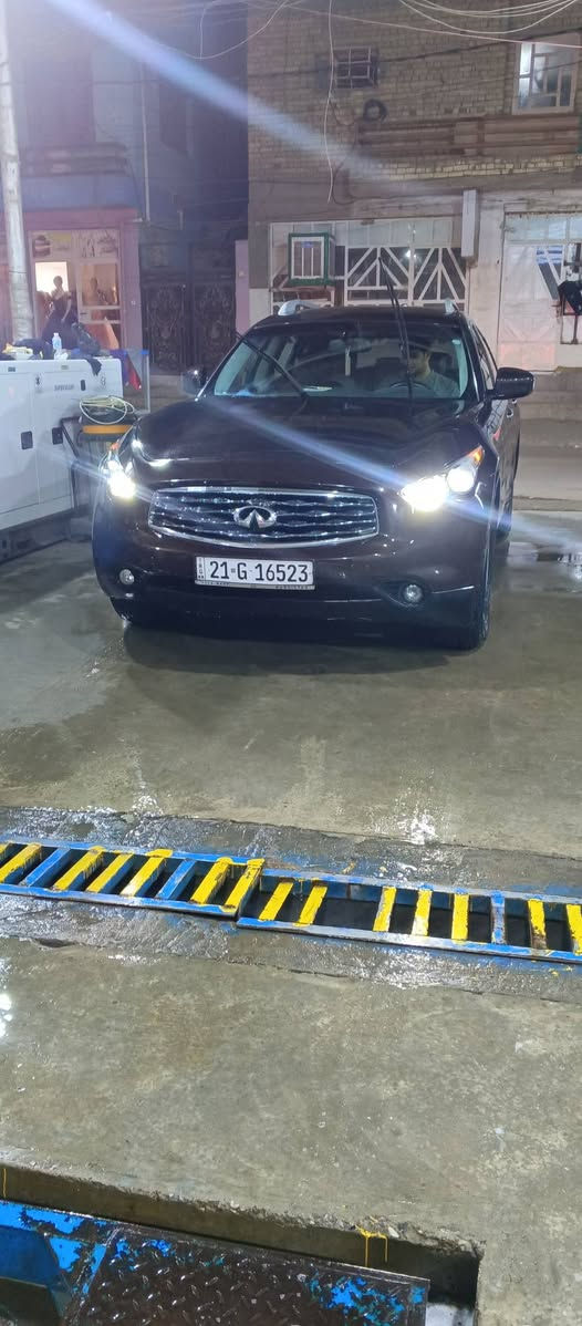 السلام عليكم للبيع نيسان انفنتي موديل ١٠ السيارة فول مواصفات مكينه كير تبريد صدر تخم  تاير بيه صبغ ربع جاملغ وربع من البنيد بدون دواخل ولا كل شي هزه وسنويه جدد باسمي السعر ١٢٠ وبي مجال للاتصال ‏‪***********‬‏
