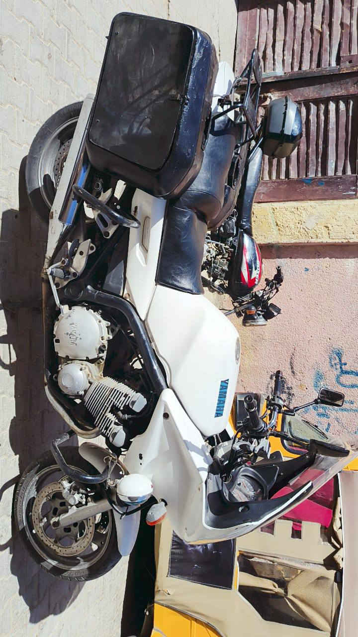 السلام عليكم للبيع مكاني م الصدر السعر 16 هاتف ***********
