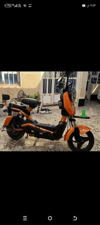 دراجة شحن • مع شاحن • بيه مجال