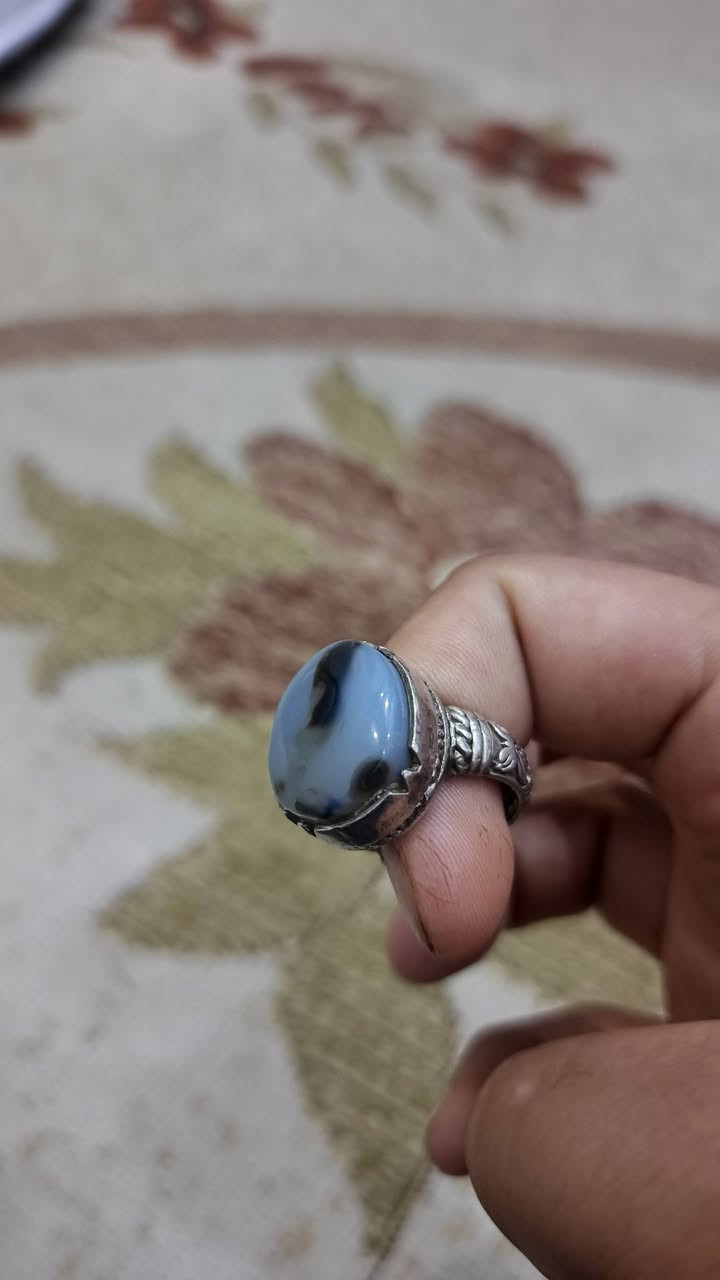 سلام عليكم شباب هذ محبس للبيع محبس ختم 925 فضه وبي ختم ثاني موضح بل صور مكاني بصرة ابو الخصيب توصيل ما عندي المحبس ما احد سعر (قيييم وخذ) قيمه وتعال اخذة


**إذا كنت صاحب هذا الإعلان وتريد حذفه لأي سبب، رجاءا أرسل رسالة إلى الدعم الفني**