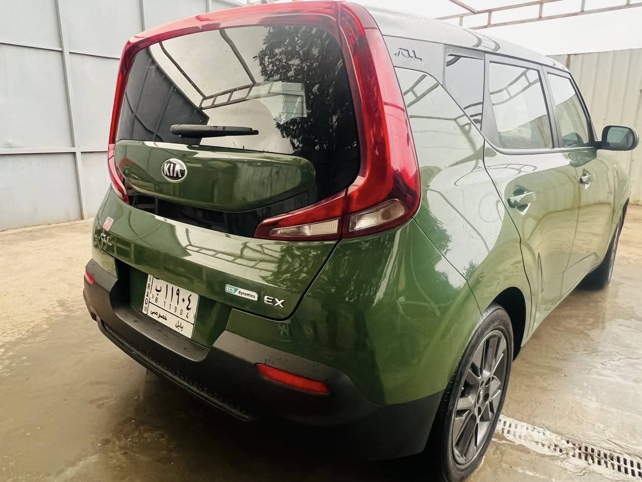 لللبيع كيا صولEX موديل 2021 وارد امريكي فول مواصفات لون مميز مكينه 2000 دوش ماشيه 37  كير مكينه كفاله حادثه الجاملغ الامامي وشويه بالبنيد  م ***********
