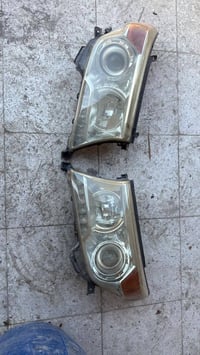 لايتات لاندكروز بلادي شغال سعرهن ٧٥ الف  07716747227