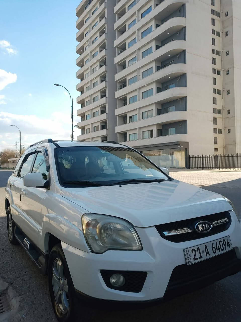 سلام عليكم سبورتج 2010 للبيع فول موصفات سلايت داخل بيجي شاشة كامرة حساس دوشمة كشنات جديدة 4 تاير لوك  شرط كير و مكينة سنوية جديدة شرط تحويل ثاني يوم ضرره باب و جاملغ فقط بدون دواخل  مكاني كركوك سعر(123) و بيهة مجال *********** كركوك, العراق
