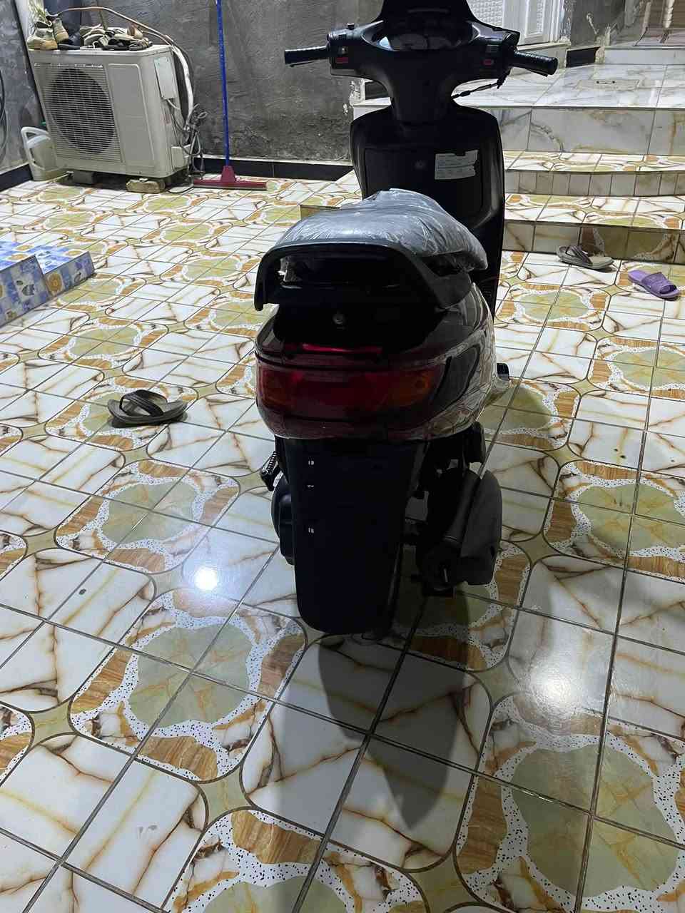 سلام عليكم دراجة فورتي فحل كفاله عامه دراجة رمبه كامله مكمله كلشي شغال سلف هندر كهرباىيات شلعه ومعدل دراجه نظيف ماناقصها اي شي مكان بعقوبه السعر ٥٠٠وبيهه مجال لشراي فقط ***********
