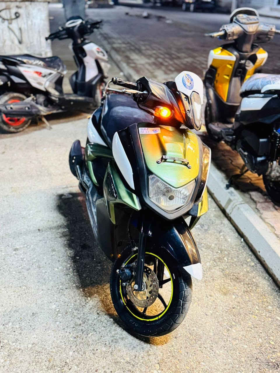 سلام عليكم متاح زت ار بدون اوراق واحد يكول 2021واحد يكول 2022دراجه عوزه شويت ترتيبات سعره مليون او 150وبيه مجال بصيط مكاني سماوه حيدريه ***********
