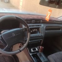 سلامو عليكم سياره ملكه لبيع ادوات ادوات كصه جنطه السياره حلوه نضيفه ما...