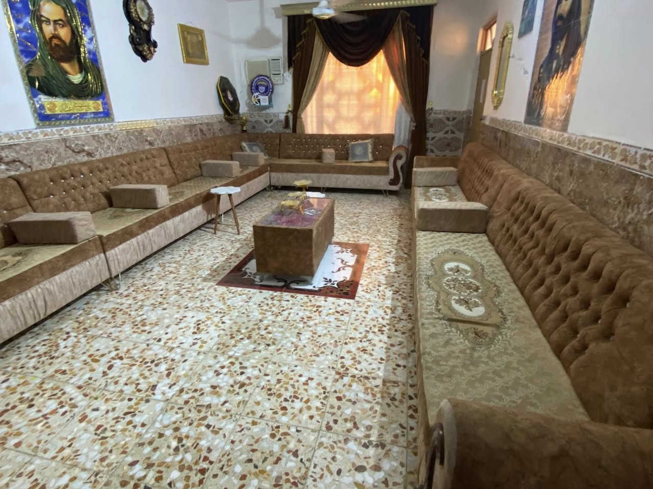 تخم ديوان١٥ متره للبيع جديد خيط ما مكطوع منه سعره مليون و ٣٠٠ / اي ستفسار ***********
