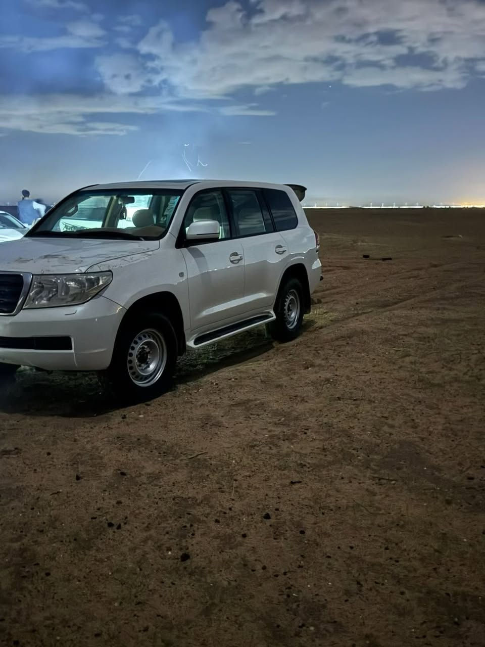 لاندكروز 2009 كير عادي 6 سلندر وارد عبد الطيف فول موصفات ( شاشه +بصمه + ترحيب + فتحه +.....هواي مواصفات ) السياره كفاله عامه من الشخط دواخل جديده بعدهي شركه السياره ***********
