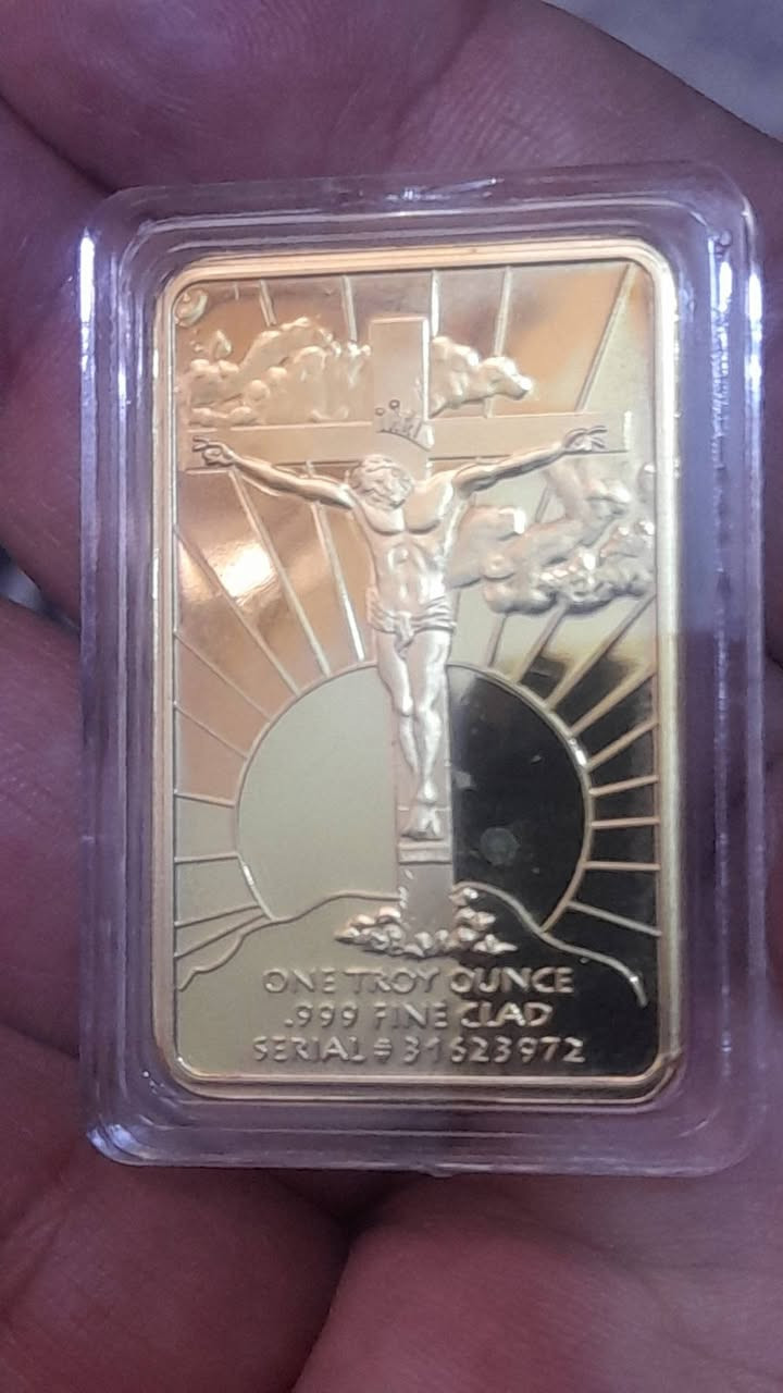 مسكوكه العشاء الاخير للسيد المسيح  نحاس طلاء ذهب ابعاد 2.5 ×5cm وجه العشاء الاخير والوجه الثاني صلب السيد المسيح انتاج ايطالي مطلع الثمانيات القطعه بكبسولتها بعدها مامشتمه الهوى...اللي يود اقتنائها سعرها نهائي 50$ ويتوفر توصيل شركه لباب بيتك بأجور ....


**إذا كنت صاحب هذا الإعلان وتريد حذفه لأي سبب، رجاءا أرسل رسالة إلى الدعم الفني**