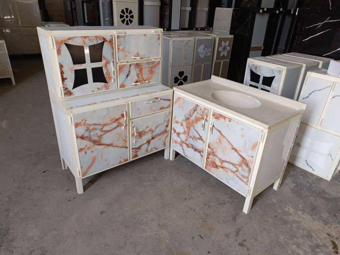 كاونتر متر  ٣ قطع السنك مرمر
السعر 200الف


**إذا كنت صاحب هذا الإعلان وتريد حذفه لأي سبب، رجاءا أرسل رسالة إلى الدعم الفني**