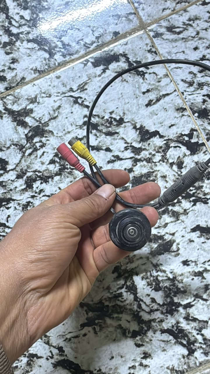 سلام عليكم 
غراض لكزز موديل 10 
للبيع الاتصال 
***********
***********
