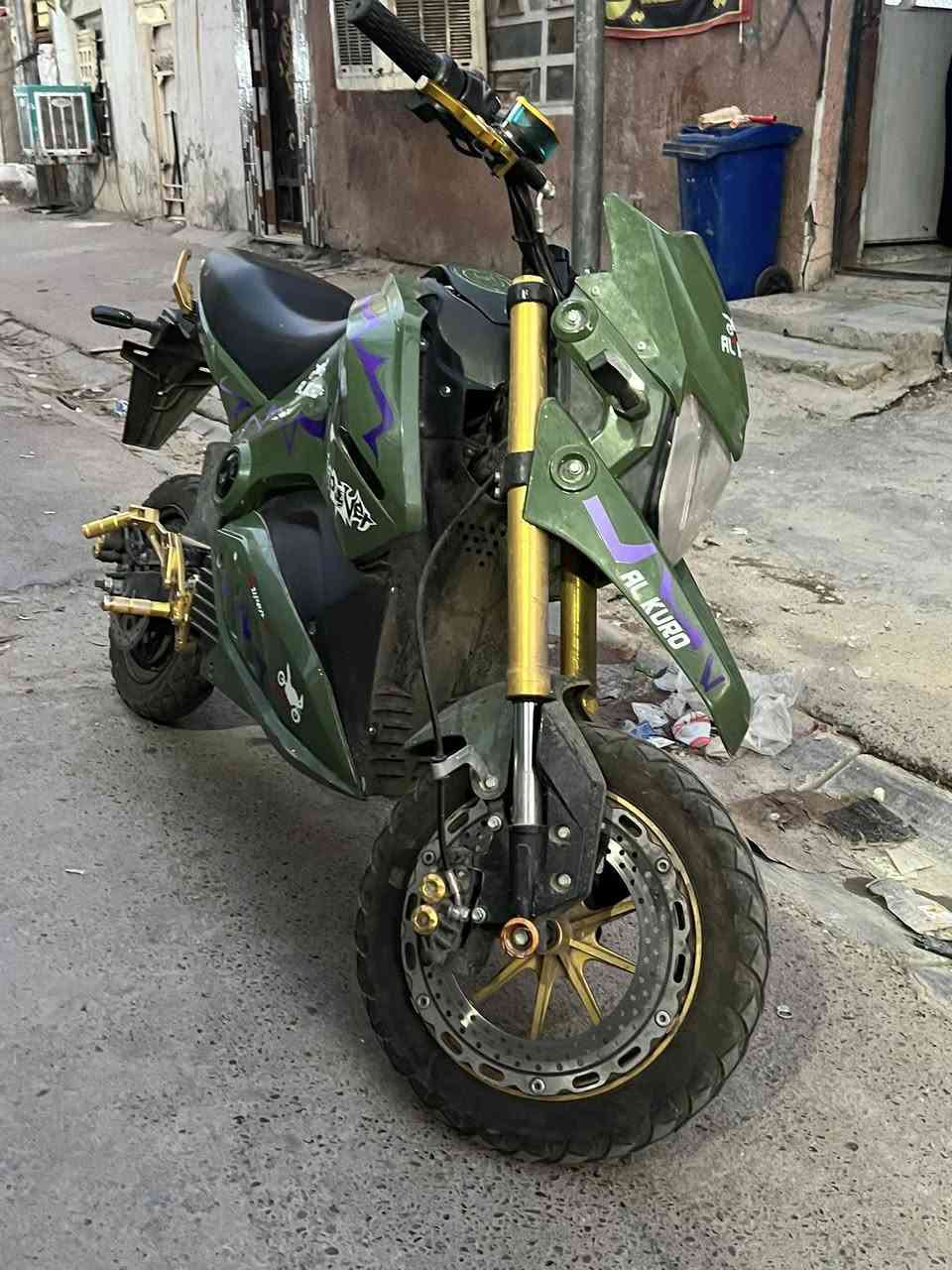 دراجه بطح ربع شحن للبيع دراجه 6بطاريات تمشي 50كيلو سرعته 80حقيقي دراجه جايبه  على أيدي فاتح لايلون وصاله عدي 9شهر بس غلب لوكت بلبيت ماا طلع بيه لن شتغل بشمال وعايفه  وهاذ رقمي *********** سعر مليون وميه وبيه مجال
