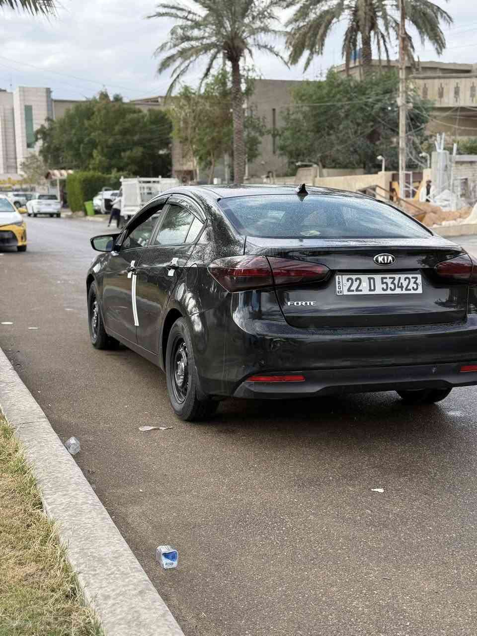 كيا فورتي 2018 وار ماشية 130 رقم اربيل باسمي تحويل مباشر حادث موجود بالصور بيهه اربع قطع كلير بدون حادث مال اشخط موجود فديو قبل الصبغ  و2 مال امريكه محرك دوش كيرهه ومحركهه شرط كفاله حتى ما مفتوح مابيهه اي نقص جاهزه على اخر حباية سعرهه 110 وبيهه مجال مكاني السيديه متواجد وتساب ***********

