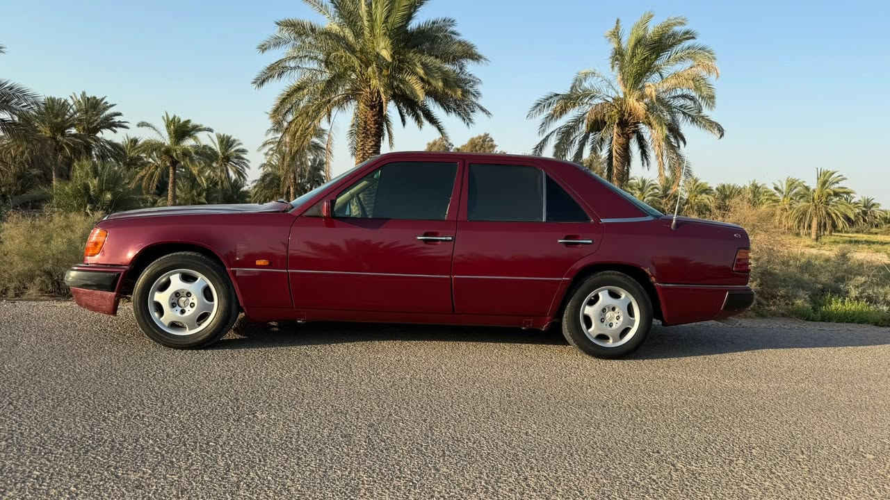 للبيع 
مرسيدس دب E300 موديل 92
مكينة 2500 ديلكو كير جديد حاوية اقل الشهر من شديتة 
السيارة حلوة نقصها شوية ترتيبات
السعر 35 $ 
المكان سماوة 
***********
