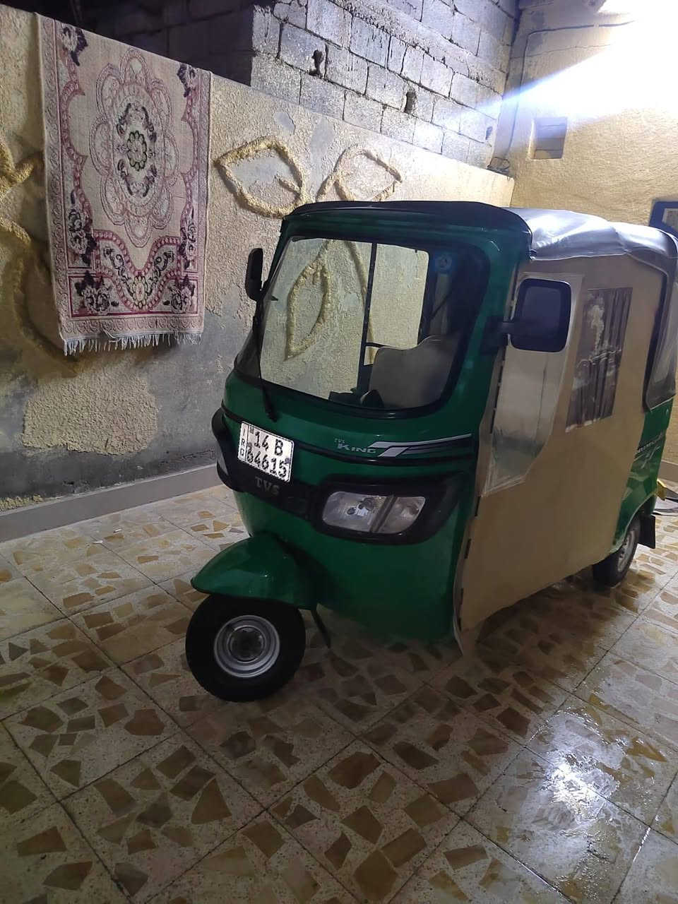 سلام عليكم ورحمه الله تكتك البيع موديل واحد عشرين تكتك كفاله عامه مكينه ما مفتوحه سعر 8 وبيها مجال متواجد بس على الواتساب ***********
