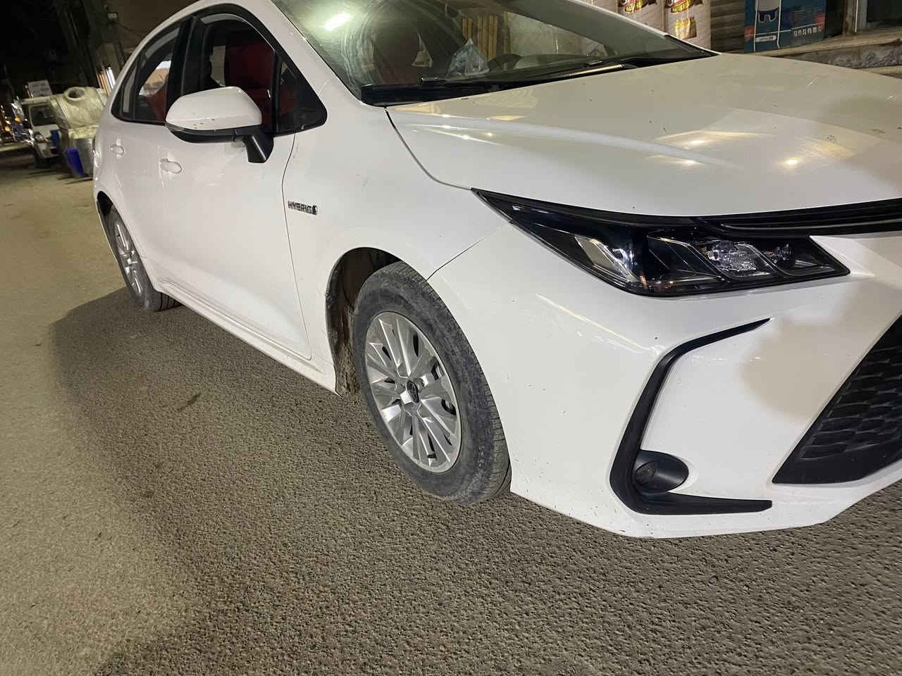 كورلا هايبرد ٢٠٢٤
وارد صين شكل الخليجي 
المواصفات :-
تحكمات ستيرن فول 
شاشه
كامره 
رادار 
تحديد سرعه 
تثبيت مسار 
تنبيه خروج مسار 
اوتو هولد 
هاند بريك اوتوا 
بصمه تشغيل مع بصمه جنطة 
تبريد قطعتين 
داخل مخمل اسود 
ثلاثه انظمة قيادة عادي واقصادي وسبورت 
بيها رصعه هلال الجاملغ الخلفي صغيرة جدآ 
مع شخوط صغيره دعاميه الخلفيه 
 السعر.  ١٤٠ ورقه 
الاتصالات ***********
*********** واتساب متوفر
