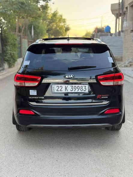 🌷ببركة الصلاة على محمد وآل محمد 🌷للبيع كيا سورنتو موديل 2015 شكل ال16 لون اسود ملكي  بدون ضربه بدون طخه بدون اي شي كفاله  عامه شرط السونار  مواصفات فول واحد ع واحد جيتي لاين GT LINE بصمه تشغيل وبصمه ابواب وجنطه كهرباء بانوراما طكتين گير ومحرك 2400 دوش مكفولات برغي ممفتوح بيهن مكينه 4 سلندر 7 راكب 3 ثلاث قطع تبريدً مركزي منفصل شاشه كبيره وكامره دواره فول تحكم ستيرن جهتين كروز مثبت السرعه مانع الانزلاق فور ويل AWD نضام منحدرات كشافات زينون لايتات زينون بك لأيد LED ويل كب كبير مود درايف ثلاثه انضمه قياده سبورت وسمارت وايكو اقتصاد البانزين كشن كهرباء  داخل لونين بيجي واسود وبعد بيها مواصفات اكثر / مكان السيارة بغداد- الرصافه🌷🌹🌷🌹
للاستفسار الاتصال على الرقم*********** وبيه واتساب#السعر_183 وبيها مجال بسيط 🥀🥀***********
ملاحظة ⚜️ السيارة كاملة بدون اي نقص
