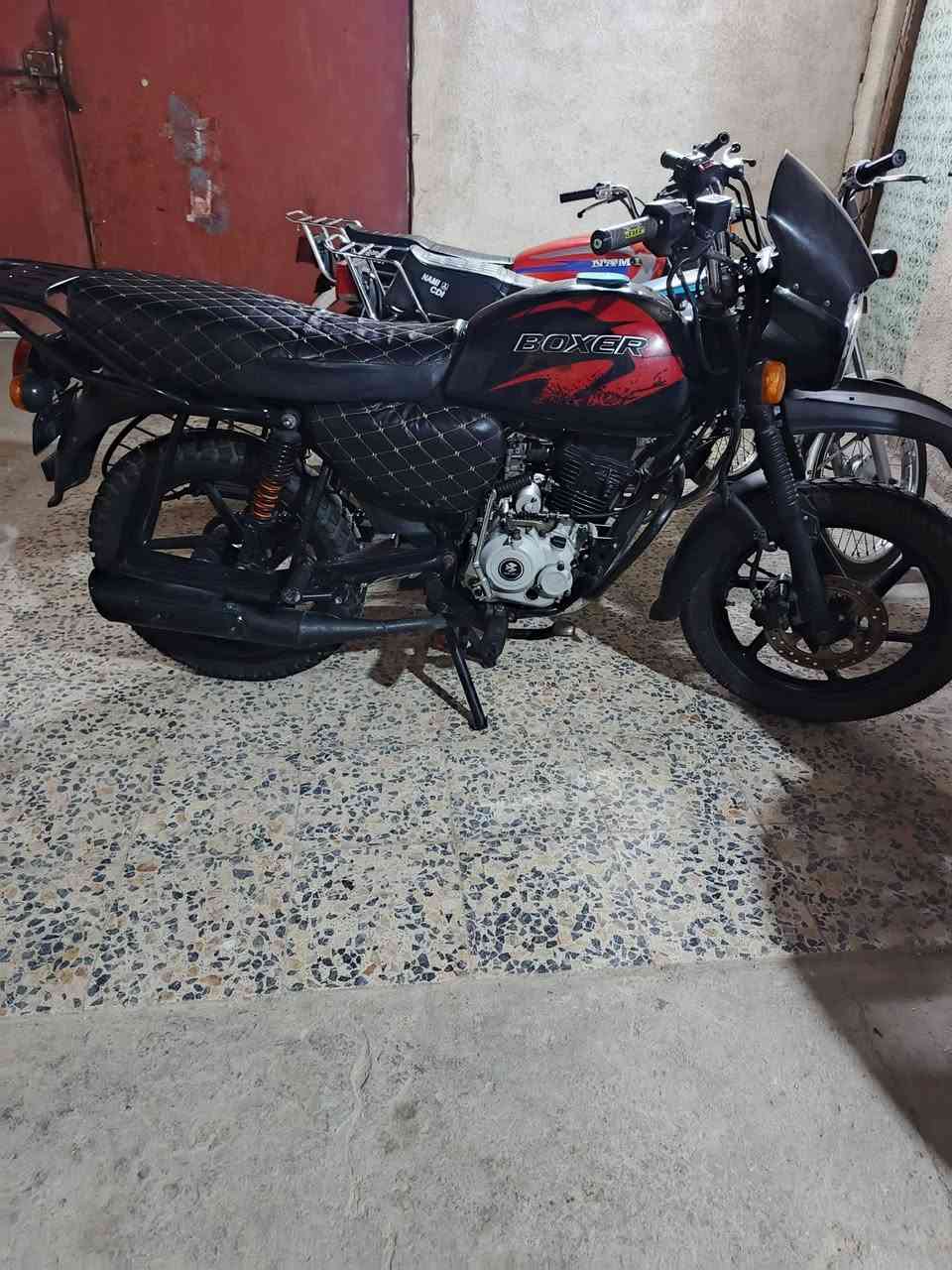 بوكسر جبلي فحل مديل 23رقم والوحات ما مستلمهن سعر مليونين مفتوحه مجفته وكاله ***********مكاني شط العرب الفيحاء يم جسر خالد
