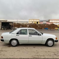 مرسيدس 190 • اوتوماتيك • مكينة ٤ سلندر