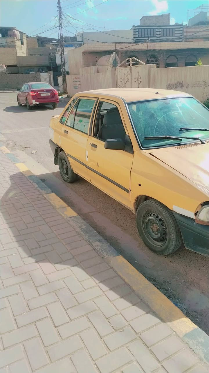 السلام عليكم سايبه للبيع موديل ١٣  مكينته بيه رنكات وبيه فطر بل شاصي الصفحه اليمنيه السياره تمشي كلشي مابيه صاحبه موجود يريد تحويل السعر ١٤ وبيه مجال قليل *********** ملاحضه السنويه ضايعه وبيه كتاب من المرور والرقم الخلفي هم وكع وعندي كتاب من المرور كامل
