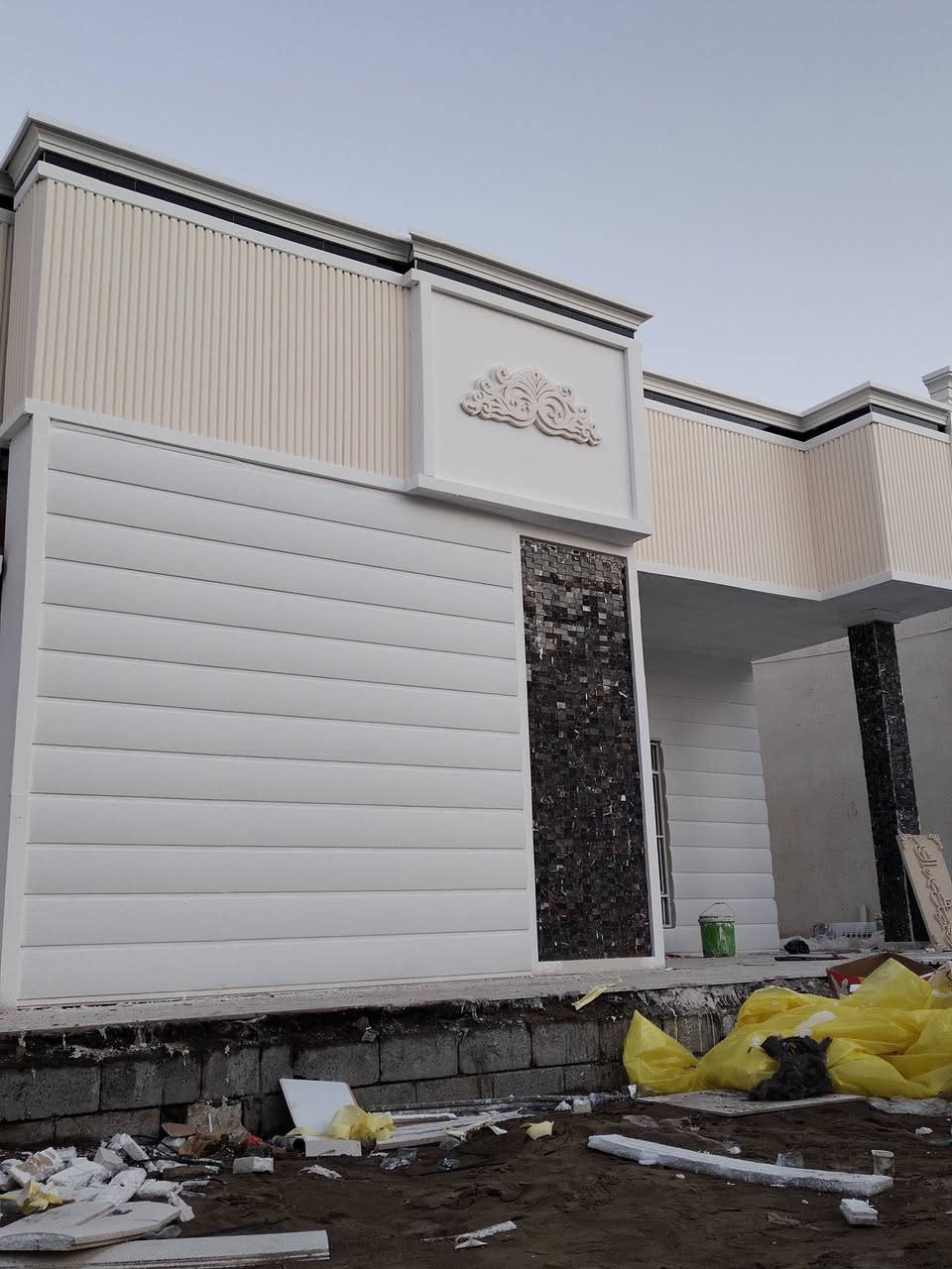 على بركه الله
***********
مستعدون لعمل كافه الديكورات الداخليه والخارجيه
