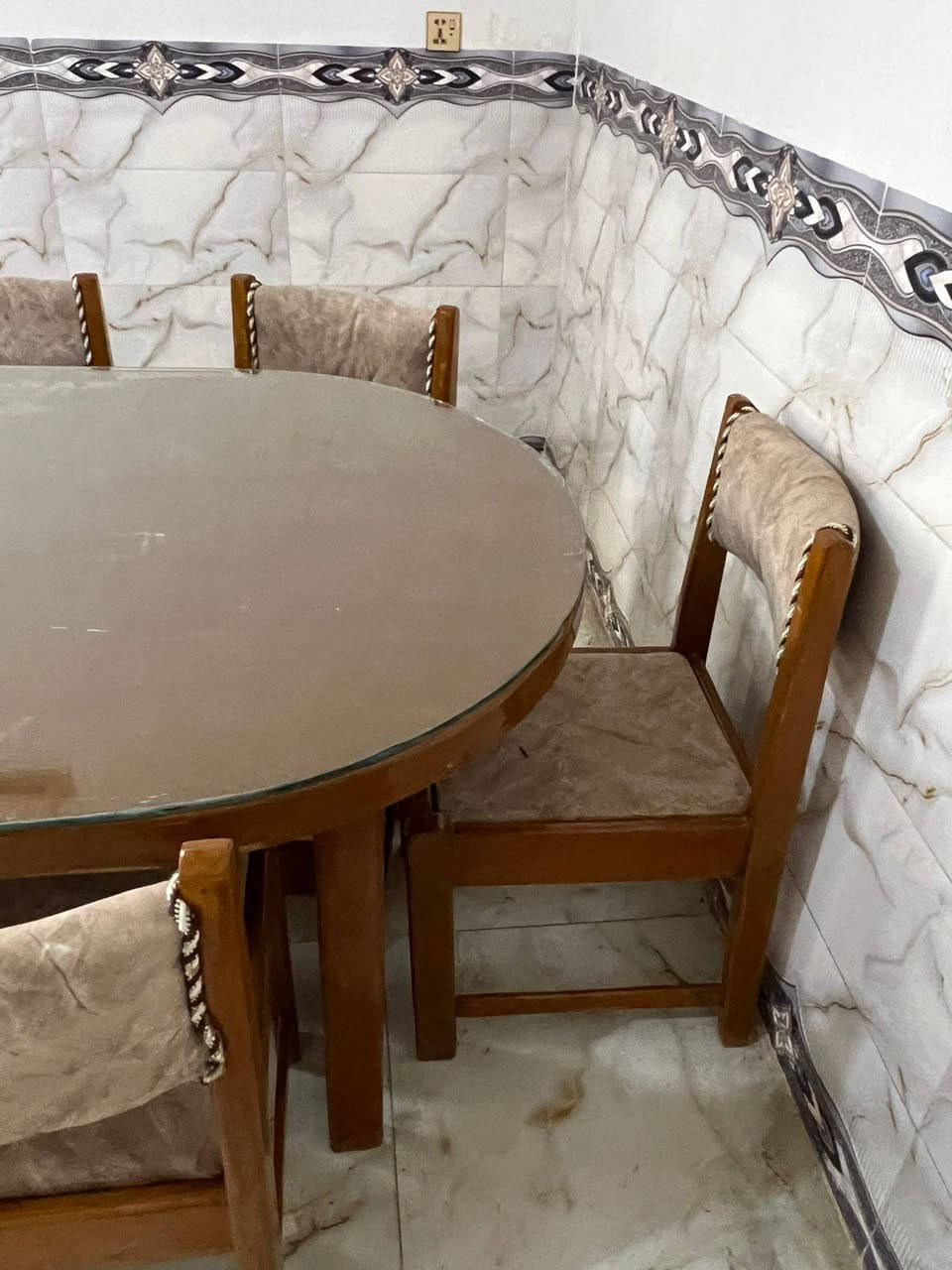 ميز طعام صاج تسكام ٨ كراسي قوي وكلش مرتب السطح زجاج مابي ضرر ولا كسر العنوان نجف استفسار خاص النجف, العراق


**إذا كنت صاحب هذا الإعلان وتريد حذفه لأي سبب، رجاءا أرسل رسالة إلى الدعم الفني**