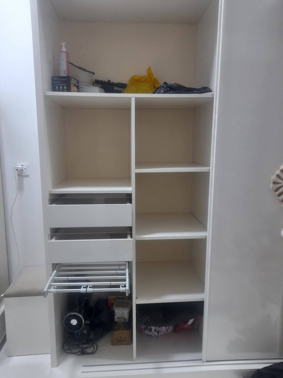 السلام عليكم
"غرفه للبيع نظيفه وقويه وحجمها كبير السعر 665 وبيها مجال *********** العنوان بغداد
